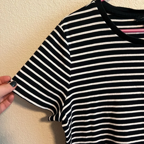 Tommy Hilfiger Navy and White Striped Long Tee Size XL - Picture 4 of 9